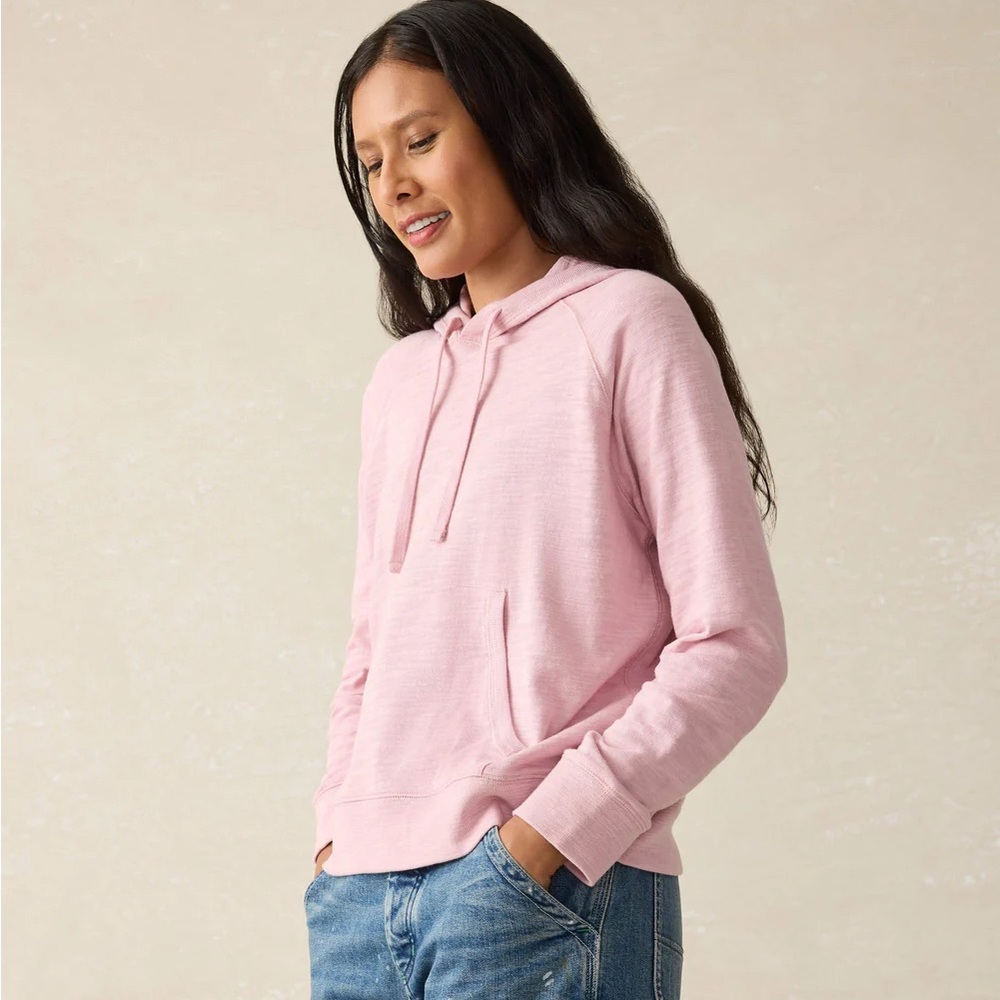 Faherty SM Organic Cotton Sunwashed Slub Hoodie in Pink